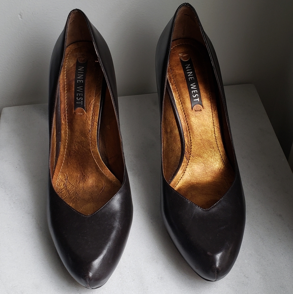 Nine West Black hidden platform pumps